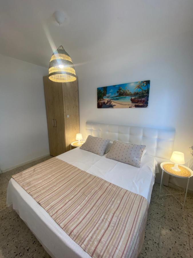 Apartment Oskar Beach Bat Yam Buitenkant foto